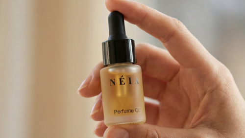 Understanding Skin Chemistry in Perfume