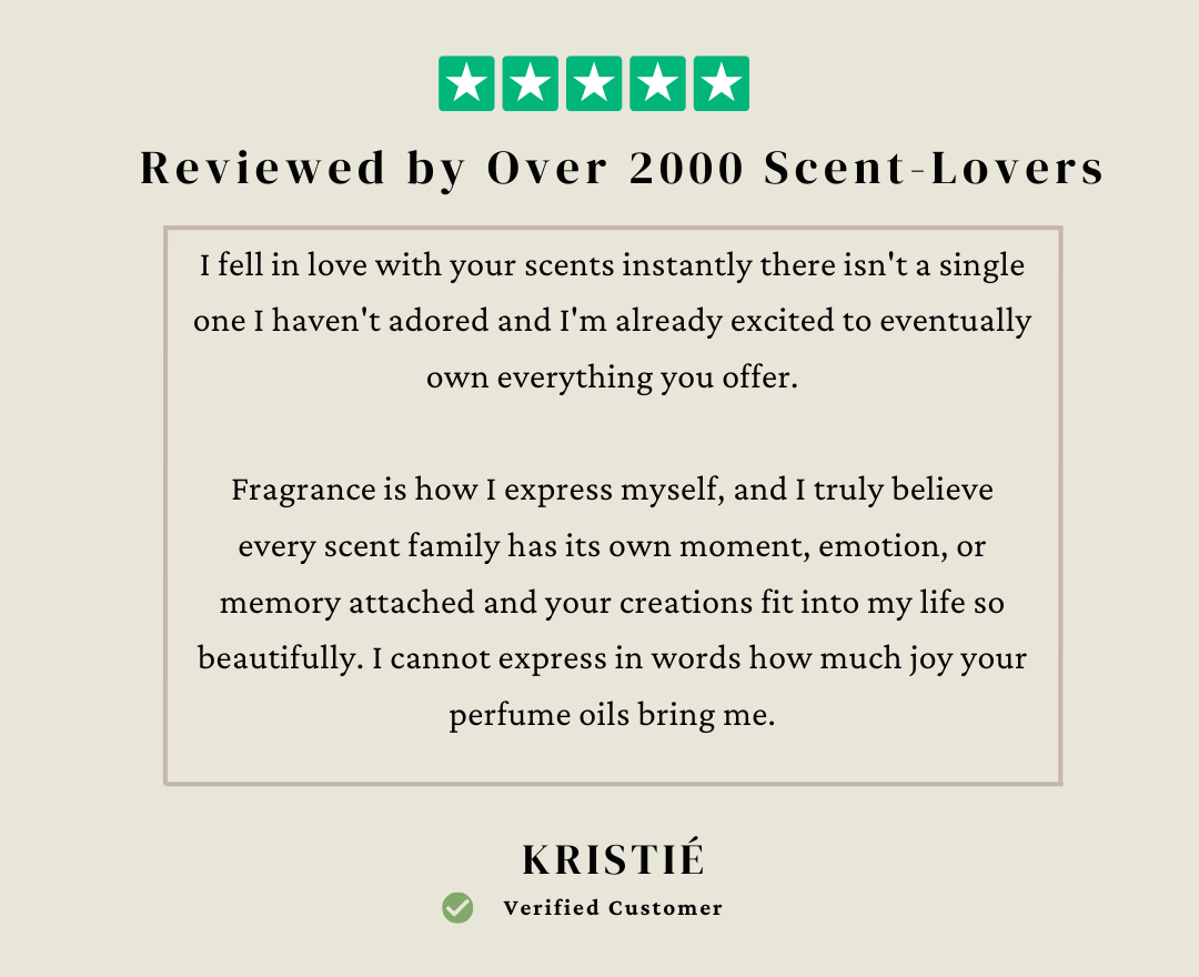 Product review from a verified customer on a beige background with text and star rating.